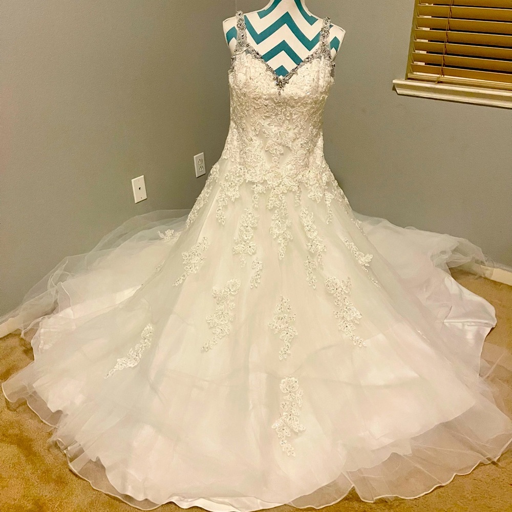 Wedding gown